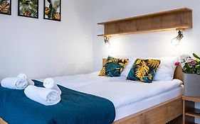 Rajska Polana Domki Premium ,Na Odludziu Z Prywatna Balia Z Jacuzzi I Sauna ,Cisza,Rowery Elektryczne,Gory,Astroprzygoda,- Adrspach, Skalne Miasto, Zamek Ksiaz,Andrzejowka,Karpacz, Sniezka,Janskie Laznie,Pec